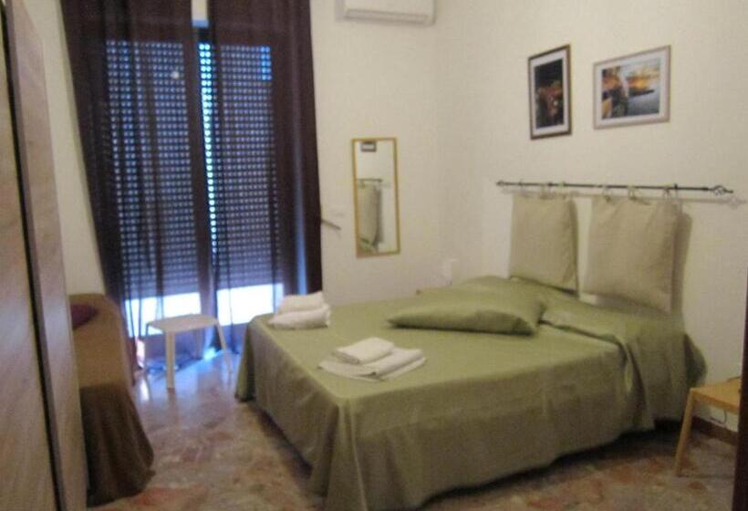 Quarto Triplo Estandar, Casa Raffaella