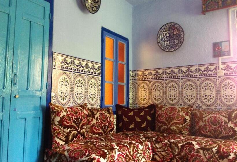 エコノミートリプルルーム, Dar Onsar