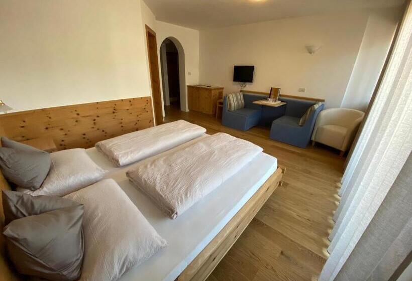 اتاق استاندارد با بالکن, Garni Residence Trocker