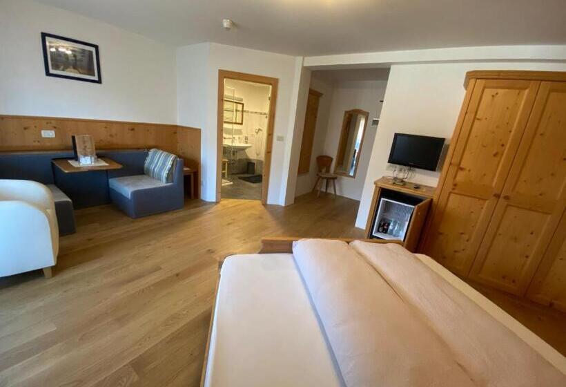 اتاق استاندارد با بالکن, Garni Residence Trocker