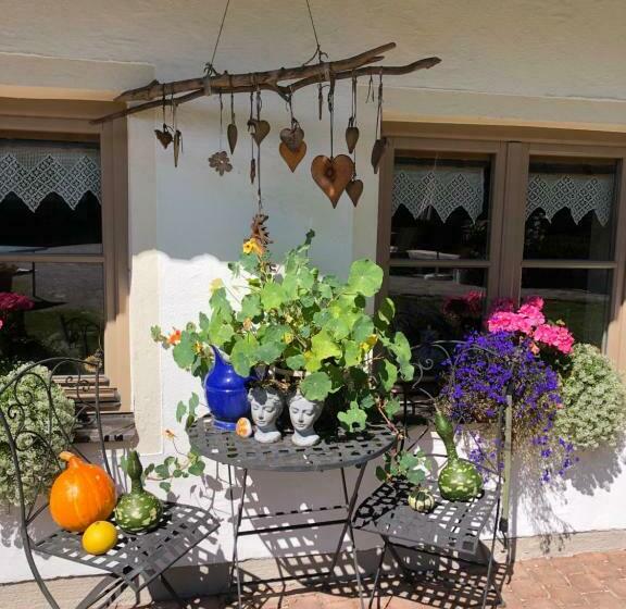 带阳台两卧公寓, Auerhof