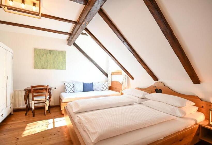 带阳台两卧公寓, Auerhof