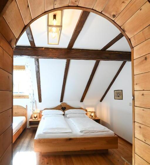 带阳台两卧公寓, Auerhof