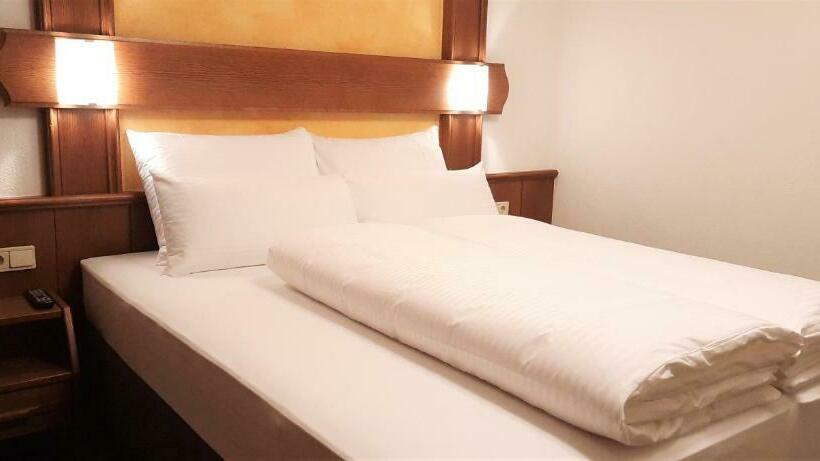 Comfort room with balcony, Garni Belvedere