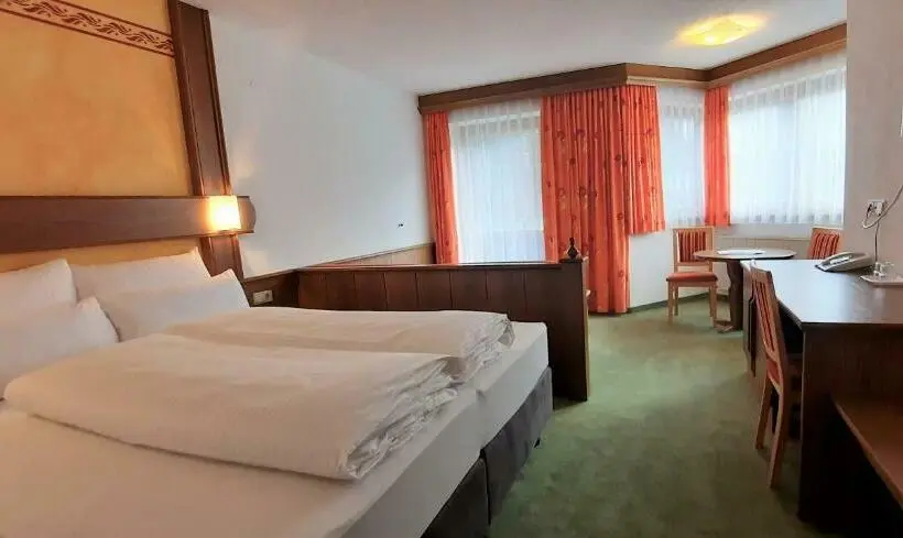 Comfort room with balcony, Garni Belvedere