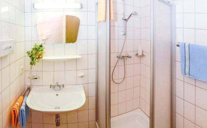 スタンダードトリプルルーム, Garni Belvedere