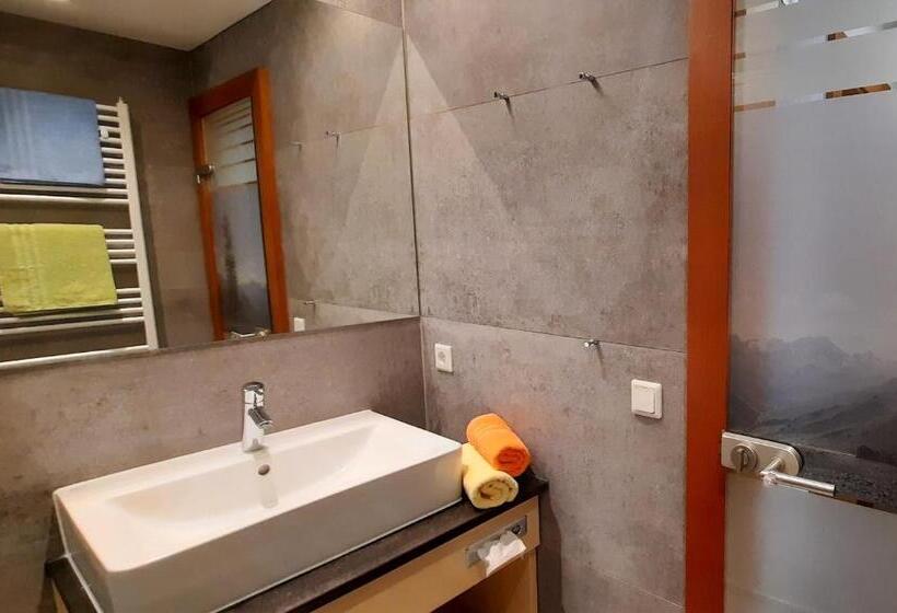 ジュニアスイート, Garni Belvedere