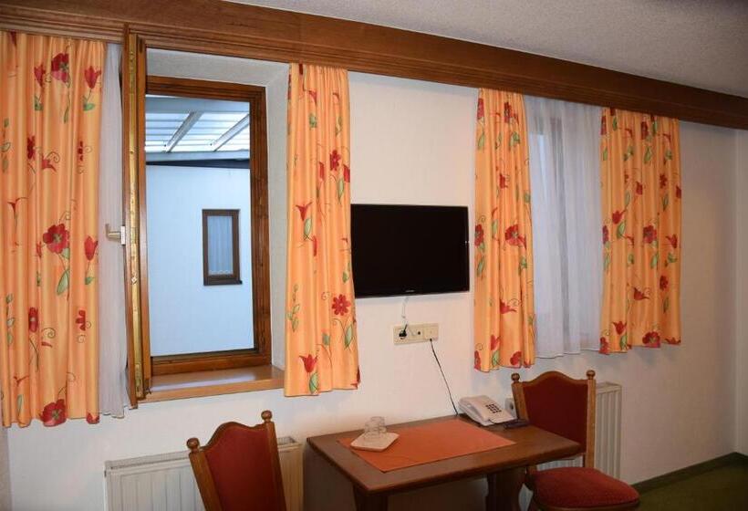 エコノミールーム, Garni Belvedere