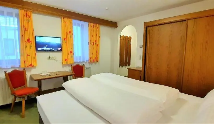 اتاق اکونومی, Garni Belvedere