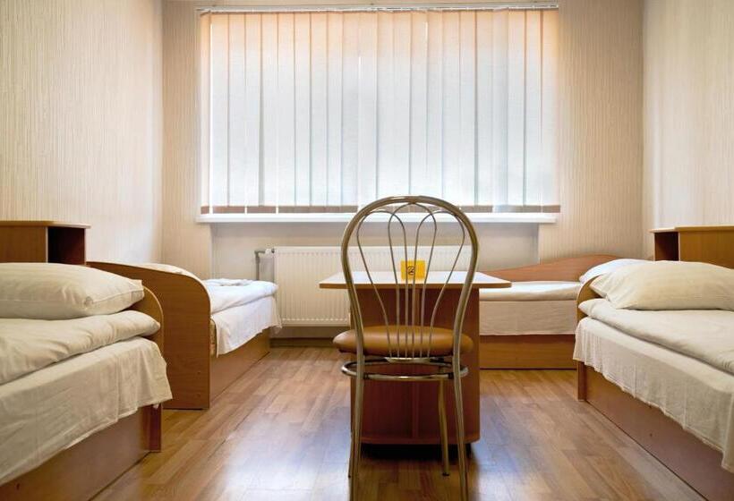 اتاق استاندارد چهارنفره با سرویس بهداشتی مشترک, Telšių