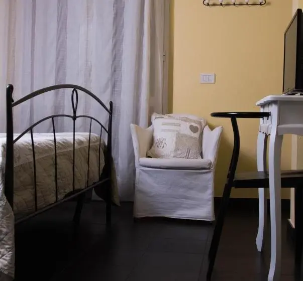 庭の見える１ベッドルームアパートメント, La Casetta B&b