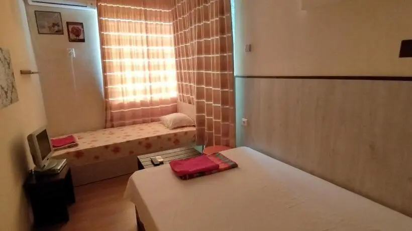 اتاق اکونومی, East Gate Guest Rooms
