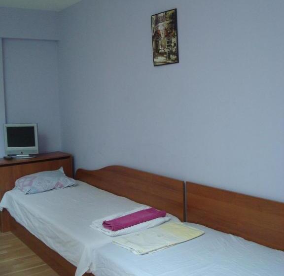 4인용 스탠다드 룸, East Gate Guest Rooms