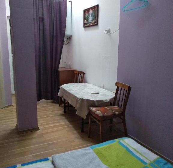 4인용 스탠다드 룸, East Gate Guest Rooms