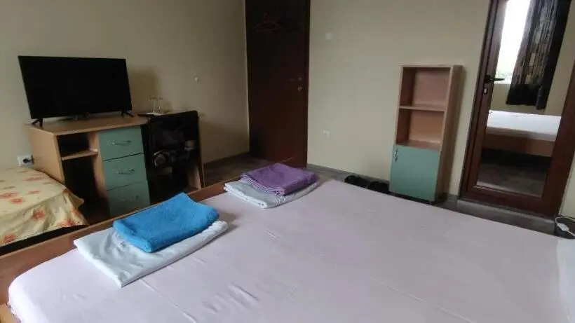 اتاق استاندارد, East Gate Guest Rooms