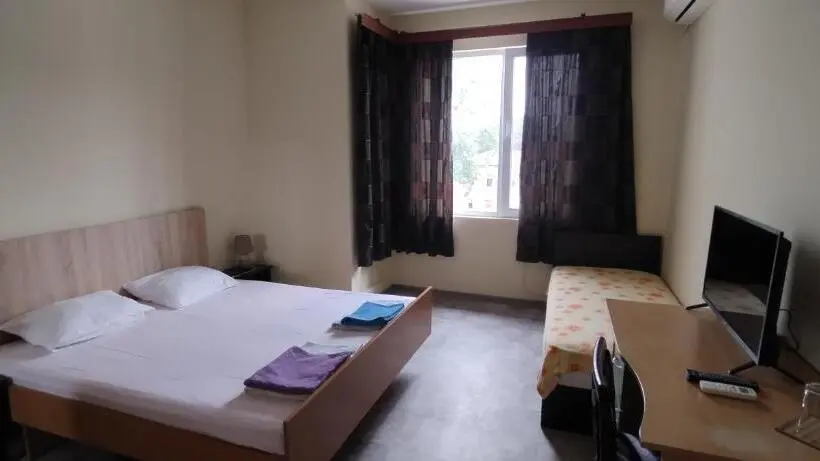 اتاق استاندارد, East Gate Guest Rooms