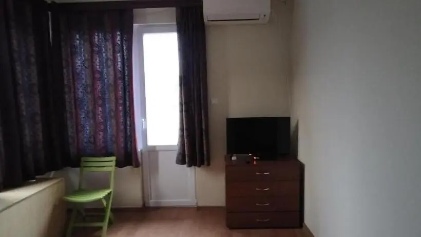 اتاق استاندارد با بالکن, East Gate Guest Rooms