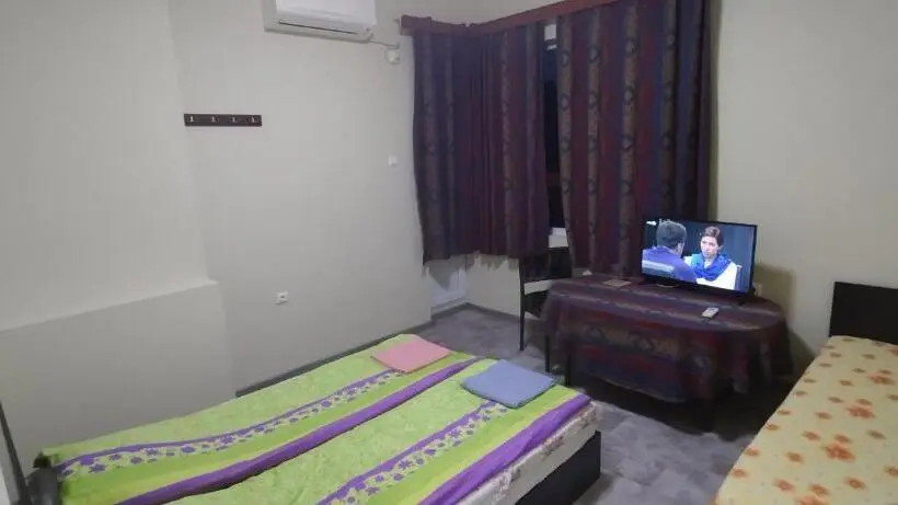 اتاق استاندارد با بالکن, East Gate Guest Rooms