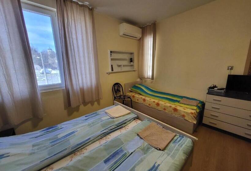 4인용 스탠다드 룸, East Gate Guest Rooms