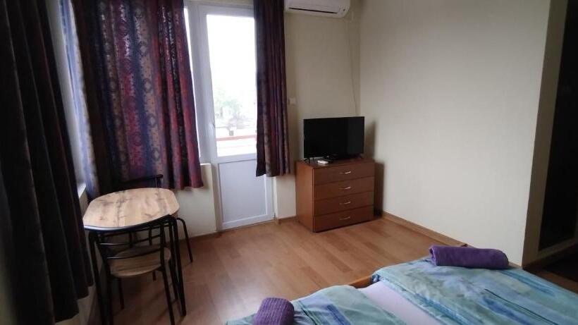 스탠다드 발코니 룸, East Gate Guest Rooms