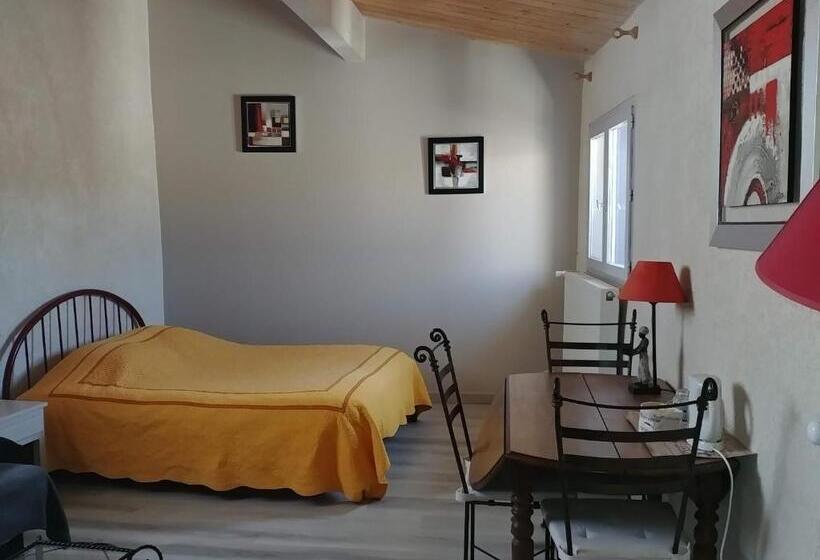 Семейный Номер, Gîte Pilpoil