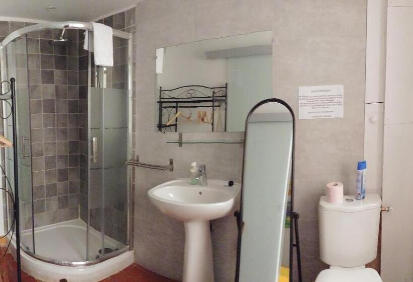 غرفة كومفورت ثلاثية, Gîte Pilpoil