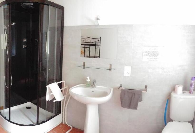 غرفة سوبيريور ثلاثية, Gîte Pilpoil