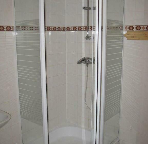 غرفة قياسية, Hospoda Na Peci