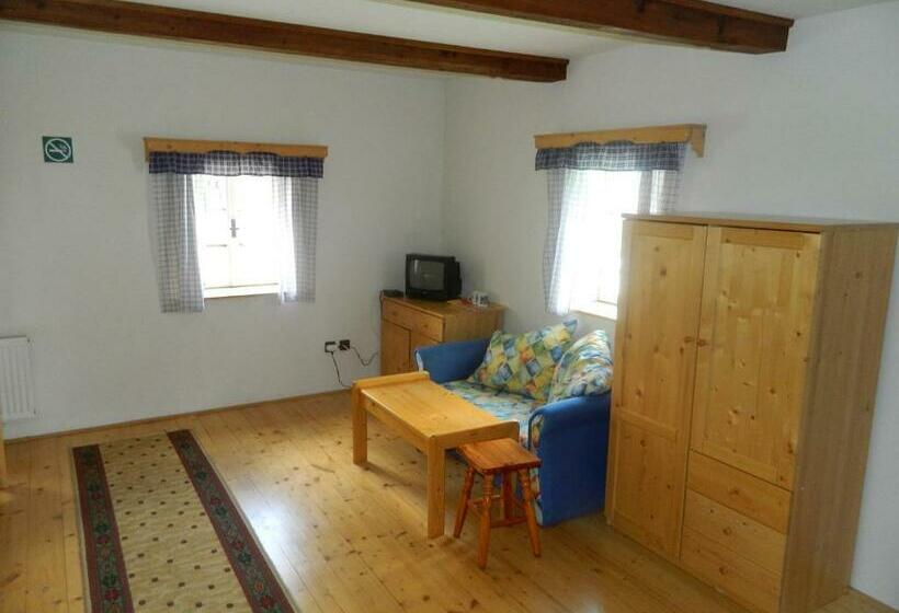 غرفة قياسية, Hospoda Na Peci