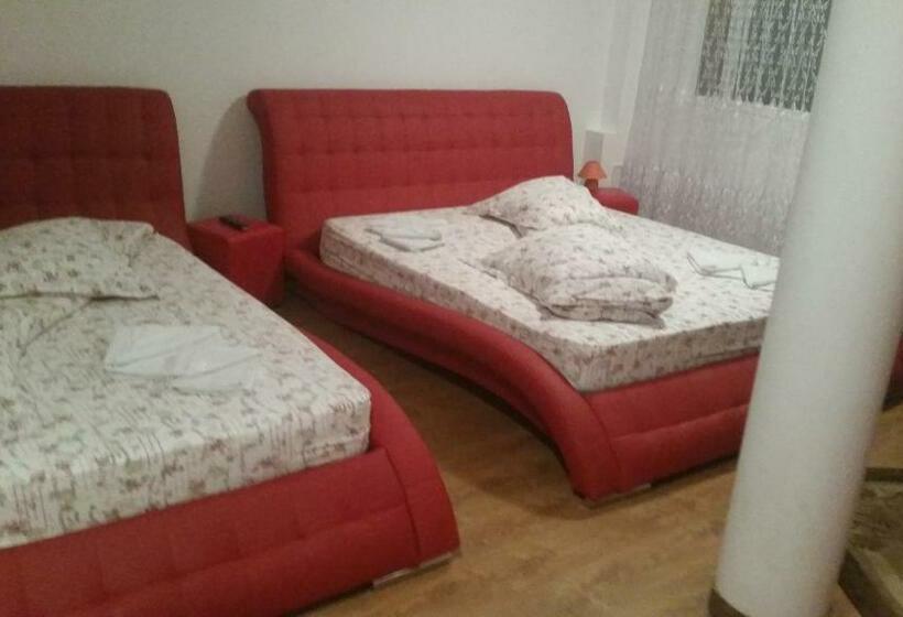 חדר סטנדרט עם מרפסת, Camere De Inchiriat La Tuguiata