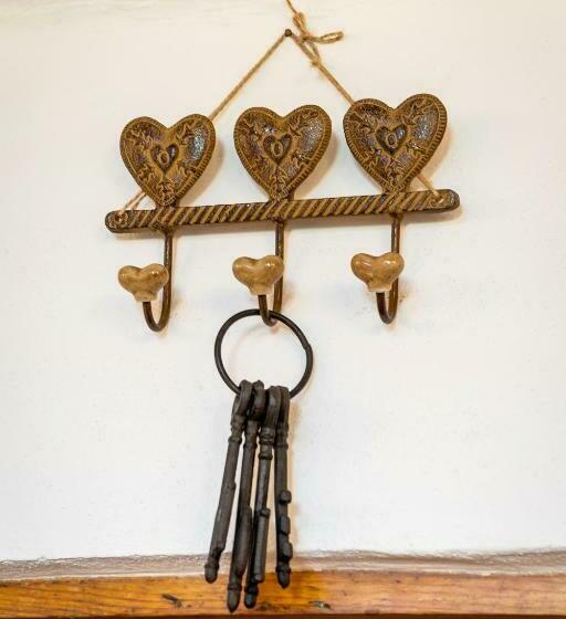 豪华三人间, Penzion V Suchu