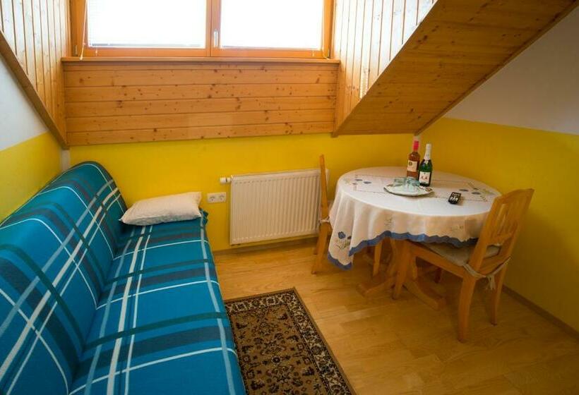 חדר סטנדרט לשלושה, Rooms And Apartments Jerman