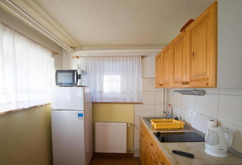 דירה משפחתית 2 חדרי שינה, Rooms And Apartments Jerman