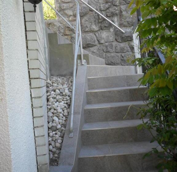 דירת 2 חדרים עם טרסה, Rooms And Apartments Jerman