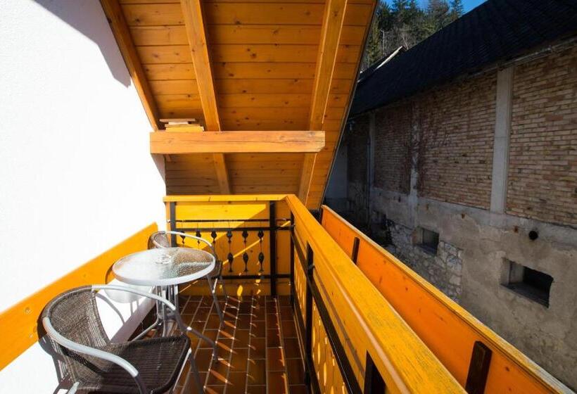 חדר סטנדרט עם מרפסת, Rooms And Apartments Jerman