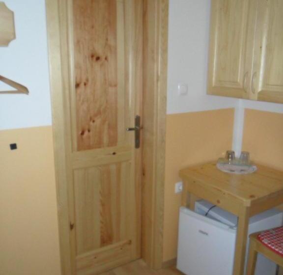 חדר סטנדרט עם מרפסת, Rooms And Apartments Jerman