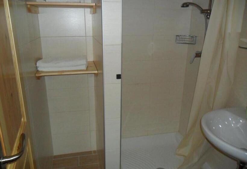 חדר סטנדרט עם מרפסת, Rooms And Apartments Jerman