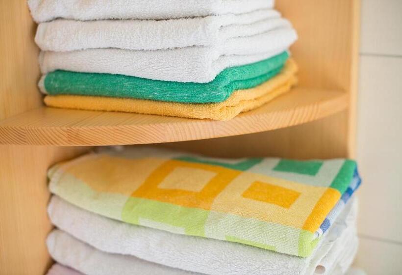 דירת 2 חדרים עם טרסה, Rooms And Apartments Jerman