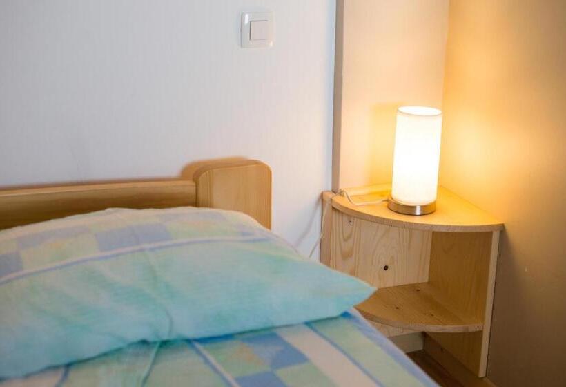 דירת 2 חדרים עם טרסה, Rooms And Apartments Jerman