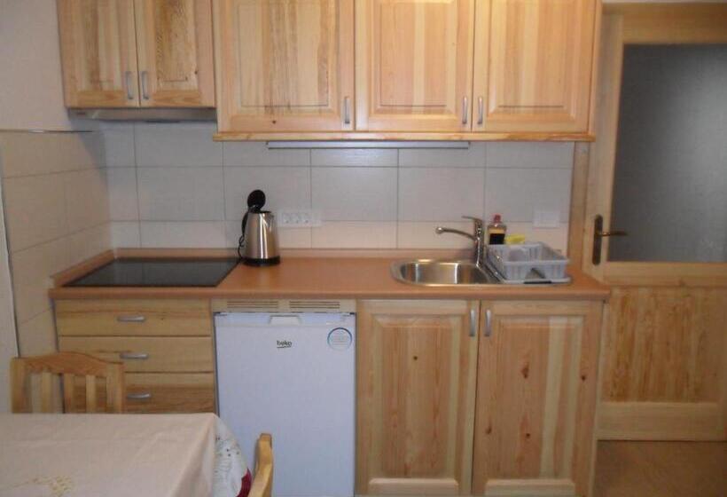 דירת חדר, Rooms And Apartments Jerman