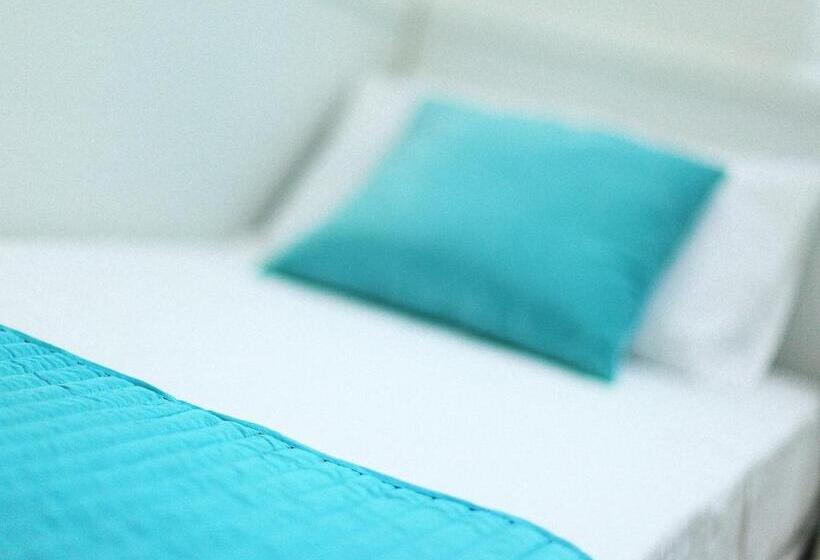 غرفة قياسية فردية, Vico Cavour