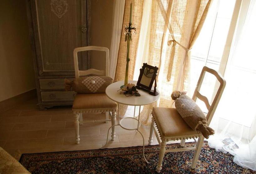 Camera Standard, Serapo Bed And Breakfast