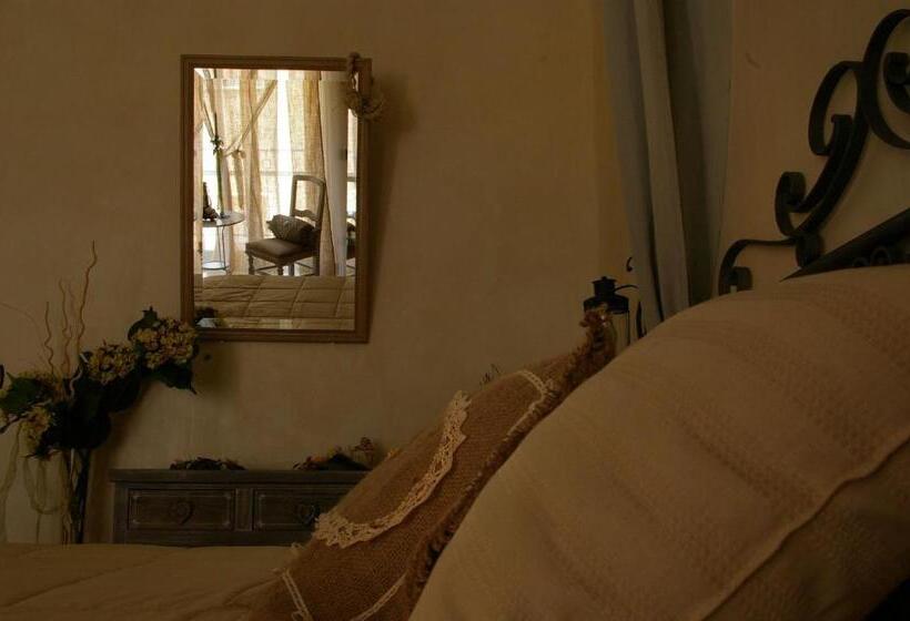 Standard room with outdoor bath, Serapo Bed And Breakfast