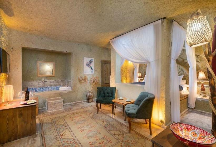 סוויטה דלוקס, Aladino Cave Suit