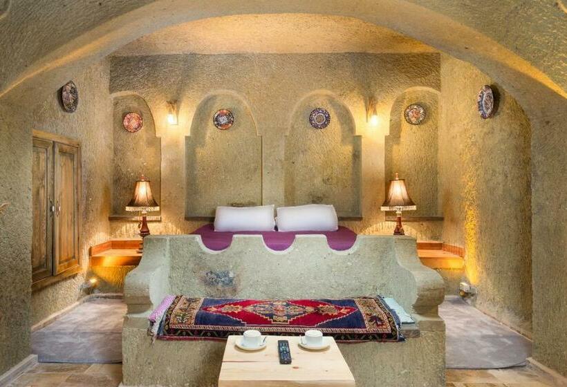 סוויטה דלוקס, Aladino Cave Suit