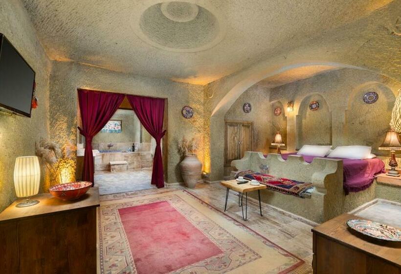 סוויטה דלוקס, Aladino Cave Suit