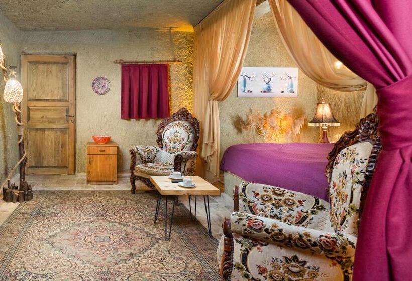 סוויטה דלוקס, Aladino Cave Suit