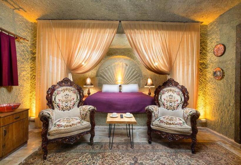 סוויטה דלוקס, Aladino Cave Suit