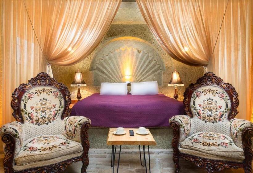 סוויטה דלוקס, Aladino Cave Suit