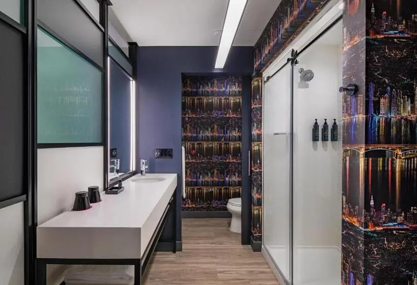 اتاق استاندارد با تخت بزرگ برای معلولان, Aloft Providence Downtown